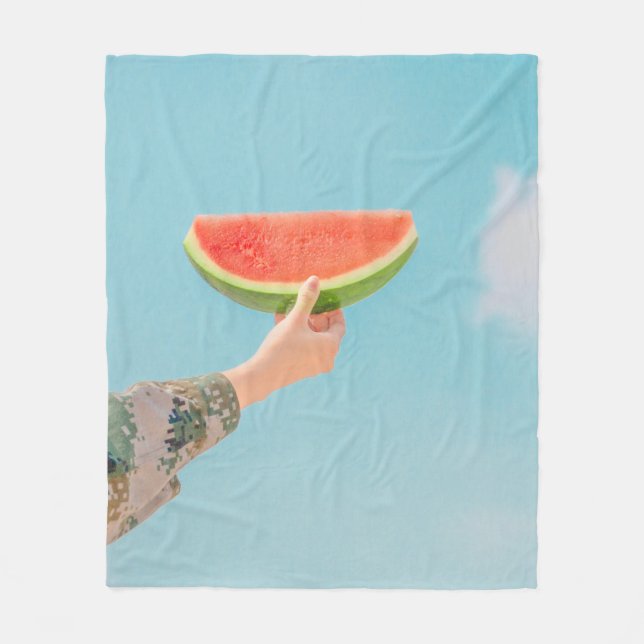Cobertor De Velo Pessoa que segura melancia fatiada (Frente)