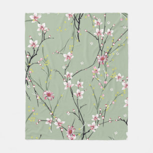 Cobertor De Velo red and yellow small flower pattern on green backg