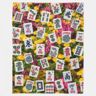 Cobertor De Velo Símbolos de Mahjong em fundo de flores silvestres
