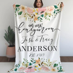 Cobertor De Velo Sr. e Sra. Honeymoon Wedding Gift<br><div class="desc">Apresentando o Flor Selvagem Fleece Blanket! Este cobertor único e luxuoso é o presente perfeito para qualquer casal. A temporada de casamento está sobre nós e que melhor maneira de mostrar aos seus entes queridos o quanto você se importa do que com um cobertor de velo personalizado! Este cobertor apresenta...</div>