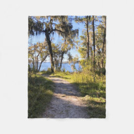 Cobertor De Velo Trail By The River