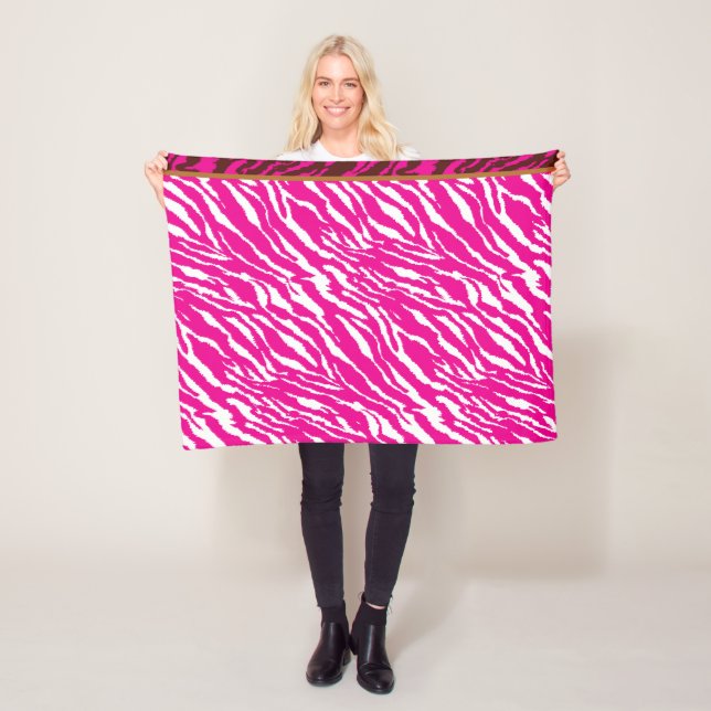 Cobertor De Velo Um intrincado padrão floral em rosa e branco, arte (In Situ)