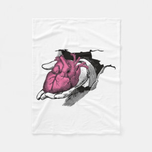 Cobertor De Velo Vintage Heart On Hand Through Crack