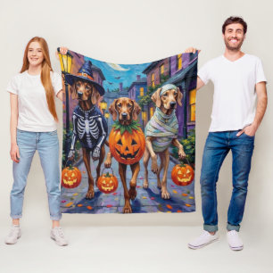 Cobertor De Velo Weimaraner fazendo doces ou travessuras em fantasi