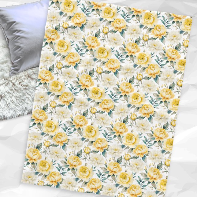 Cobertor De Velo Yellow Peony Chrysanthemum Floral Botanical Print (A fleece blanket, patterned with yellow and white peony and chrysanthemum flowers and green leaves)