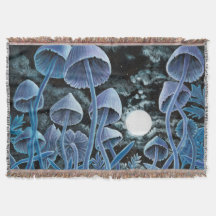 Doze cogumelos mágicos na lua de cheio