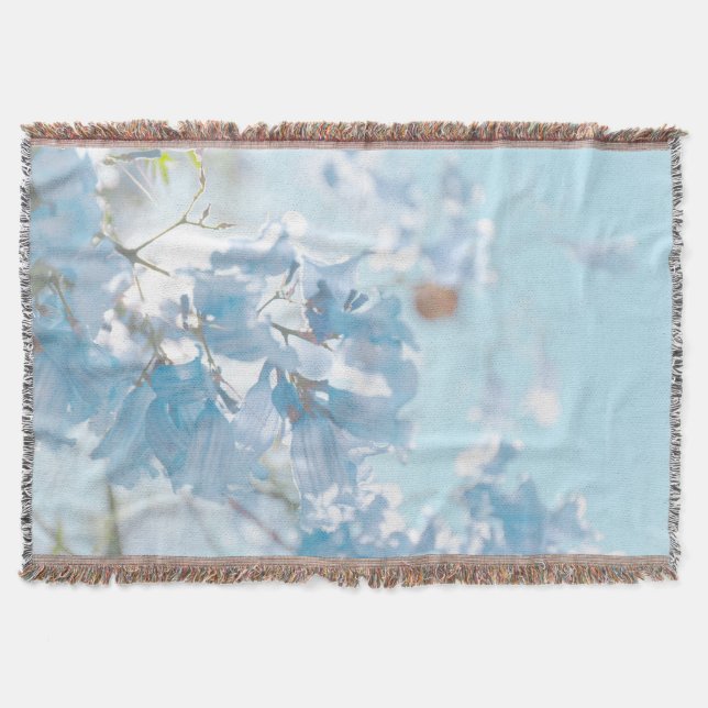 Cobertor Flores de Árvore Pastel Soft Blue Jacaranda (Frente)