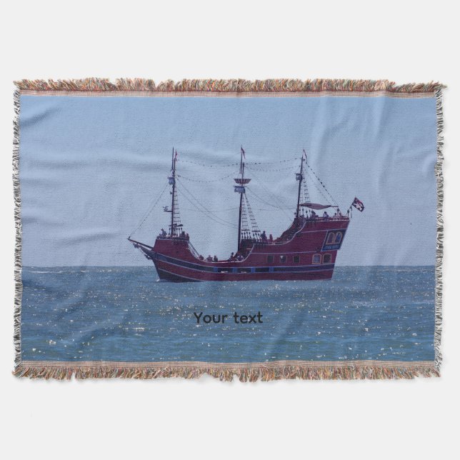 Cobertor Navio Pirata Vermelho no Oceano (Frente)