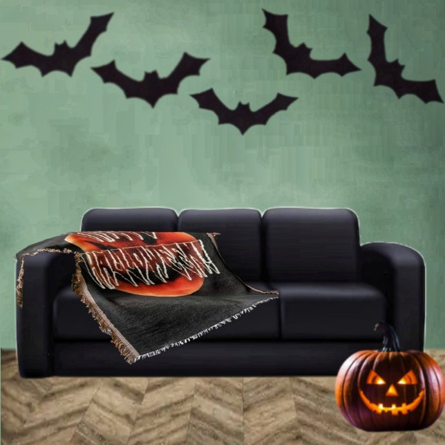 Cobertor Pumpkin Scare-Wht (This Pumpkin Scare-Wht Throw Blanket, adds the right touch to your Halloween decor!)