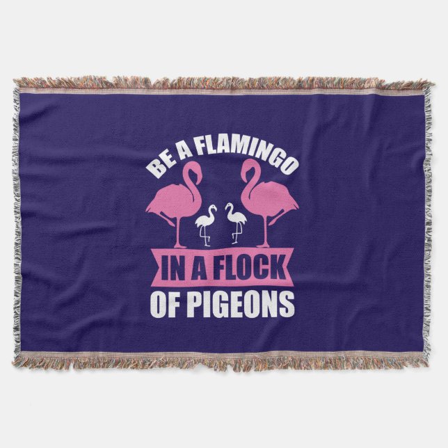 Cobertor Seja um Flamingo em um Bando de Pombos (Frente)