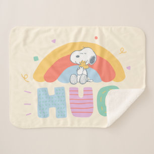 Cobertor Sherpa Amendoins   Snoopy & Woodstock Hug