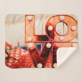 Cobertor Sherpa AMOR (Grande Letra Vermelha)