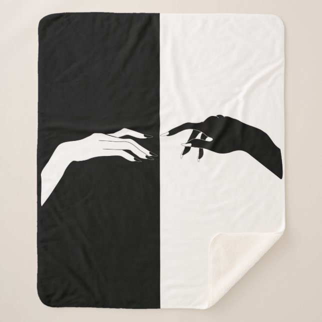 Cobertor Sherpa Arte em Linha Moderna Mãos Negras e Brancas (Frente)