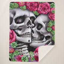 Beijar Esqueletos Florais em um Jardim Gótico