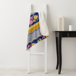 Cobertor Sherpa Borda Floral Fundo Azul Padrão Zigue-Zague