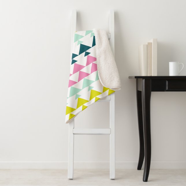 Cobertor Sherpa Caractere de Mint Rosa, Padrão Geométrico Simples (In Situ)