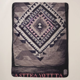 Cobertor Sherpa Cinza e Inclinação Aztec Rosa