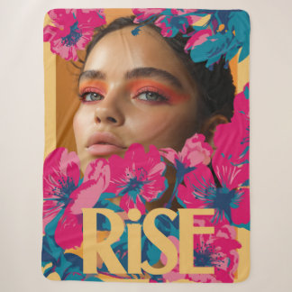 Cobertor Sherpa Colagem de uma mulher com flores vibrantes