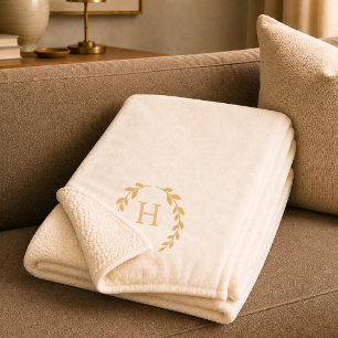 Cobertor Sherpa Coroa elegante monogramada em dourado creme