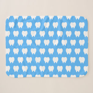 Cobertor Sherpa Dente Branco Simples com Padrão Azul Claro – Limpo