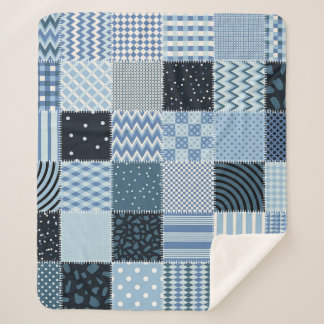 Cobertor Sherpa Design, retalhos geométricos, tons azuis.