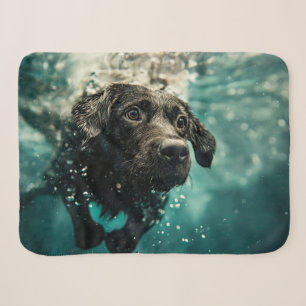Cobertor Sherpa Filhote de Labrador Nadando Debaixo d'Água Design