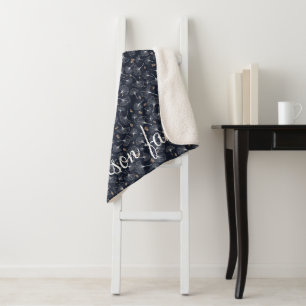 Cobertor Sherpa Folhas de Ginkgo Azul Marinho e Família Monograma
