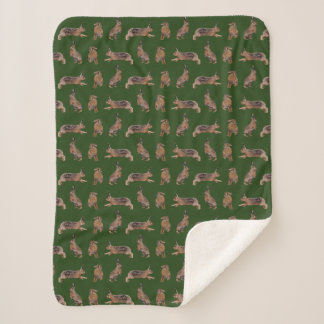 Cobertor Sherpa Hare Frenzy (Verde Escuro)