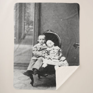 Cobertor Sherpa Haunting Vintage Sibling Portrait