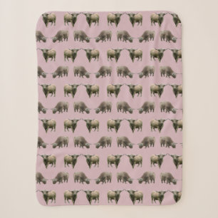 Cobertor Sherpa Highlanc Cow Frenzy Sherpa Blanket (rosa)