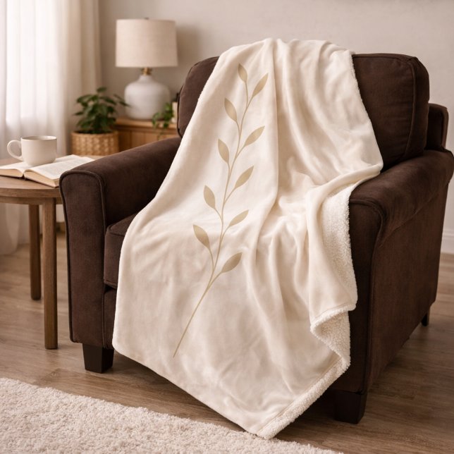 Cobertor Sherpa Light Beige Botanica Sherpa Blanket (Light beige botanica with a soft golden vine detail for relaxed, neutral living spaces.)