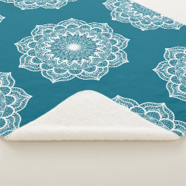 Cobertor Sherpa Mandala Branco em Fundo Azul