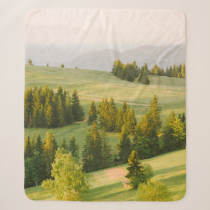 Cobertor Sherpa montanhas de verão de grama verde e céu azul