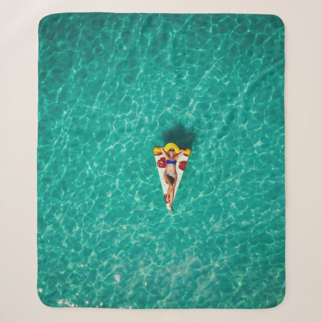 Cobertor Sherpa Mulher no chão de pizza (Frente)