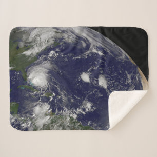 Cobertor Sherpa O Furacão Irene Se Movendo Através Das Bahamas.