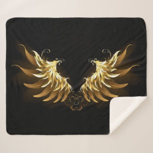 Cobertor Sherpa Ouro Angel Wings sobre fundo preto