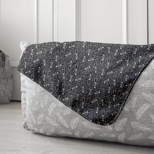 Cobertor Sherpa Padrão de Esqueleto de Halloween Preto e Branco