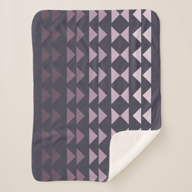 Cobertor Sherpa Padrão de Triângulo Geométrico com Ombre Roxo (Frente)