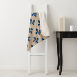 Cobertor Sherpa Padrão Fleur de Lis, Azul Real Francês no Creme