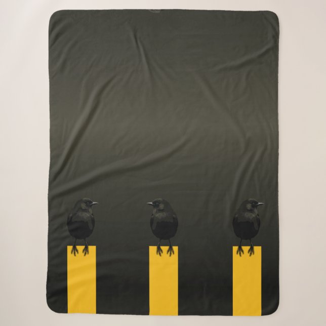 Cobertor Sherpa Pássaro Preto no Pedestal Dourado (Frente)
