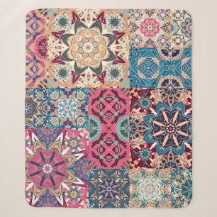Cobertor Sherpa Patchwork Floral: padrão vintage verificado.