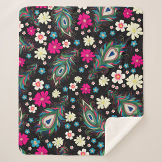 Cobertor Sherpa Penas de pavão bordados com um padrão uniforme. Cl