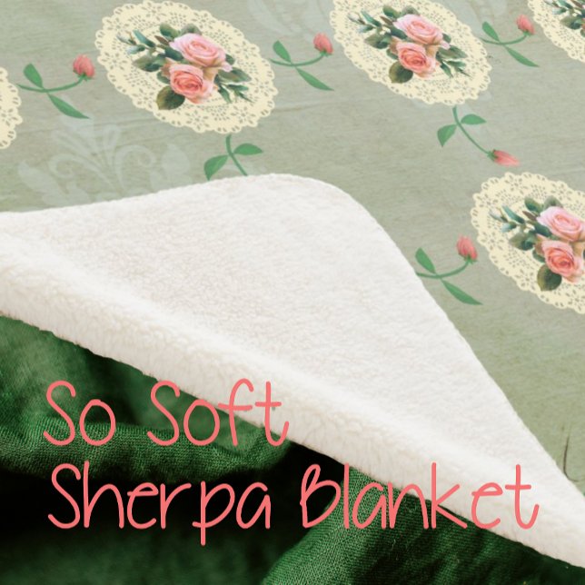 Cobertor Sherpa Vintage Rosa Doily Green Damask (Stay cuddly in these vintage style blankets.)