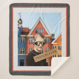 Cobertor Sherpa Vintage Woman Trailblazer Kitsch Alterou Art