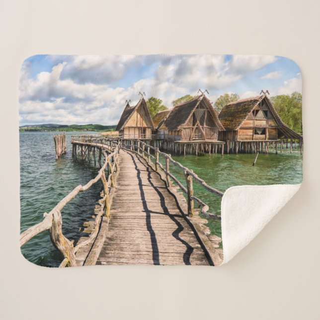 Cobertor Sherpa Water | Stilt Houses Over the Water (Frente (Horizontal))