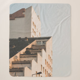 COBERTOR SHERPA WHITE CONCRETE BUILDING