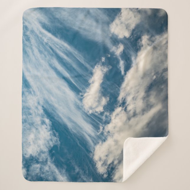 Cobertor Sherpa Wispy Cirrus Clouds and Blue Sky - Skyscape Fine A (Frente)