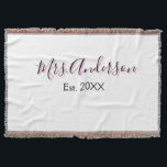 Cobertor Sra adicionar nome sobrenome preto rosa ano modern<br><div class="desc">design feminino</div>