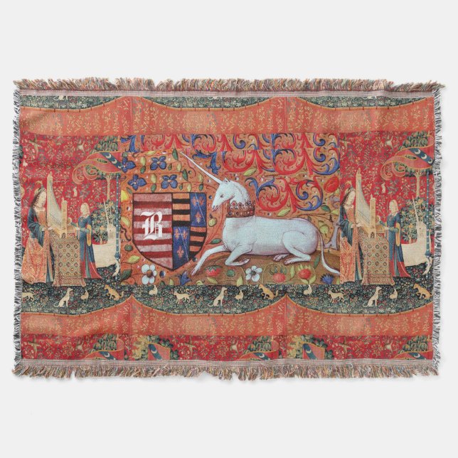 COBERTOR UNICORN, SENHORA JOGANDO ÓRGÃO COM MONOGRAMA DE AN (Frente)