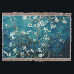 Cobertor Van Gogh Almond Blossoms : Teal Escuro<br><div class="desc">Artista: Vincent Van Gogh Título: Almond Blossoms Alterado por 2doce4wordsDesigns/ PureVintage Love Almond Blossoms Dark Teal Background Blanket: Enrole-se na beleza artística dos Almond Blossoms de Vincent Van Gogh com nosso Almond Blossoms Dark Teal Blanket Blanket. A pintura icônica assume uma nova dimensão cativante num pano de fundo de tons...</div>